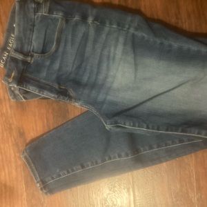 American eagle size 6 jeans.